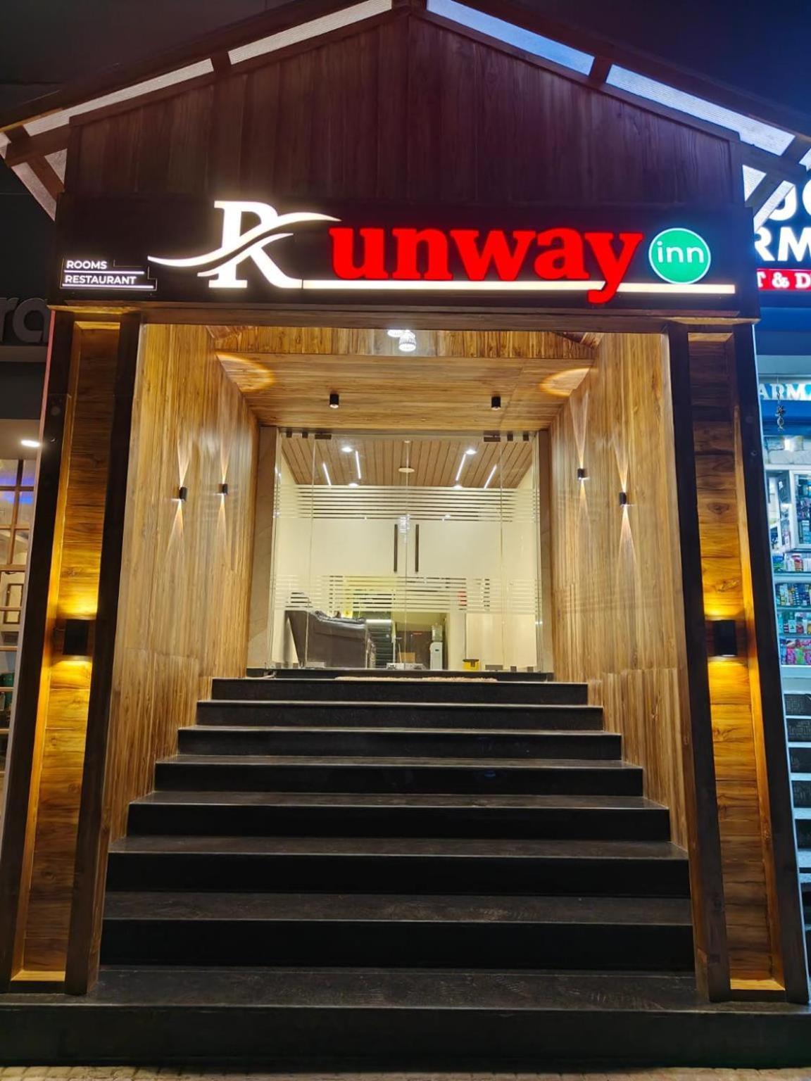 Hotel Runway Inn Порт-Блэр Экстерьер фото